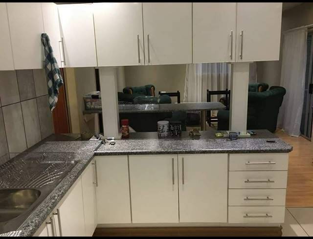 2 BEDROOM APARTMENT TO LET IN SAFARI GARDENS